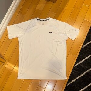 Nike Men's White Short Sleeve Tee